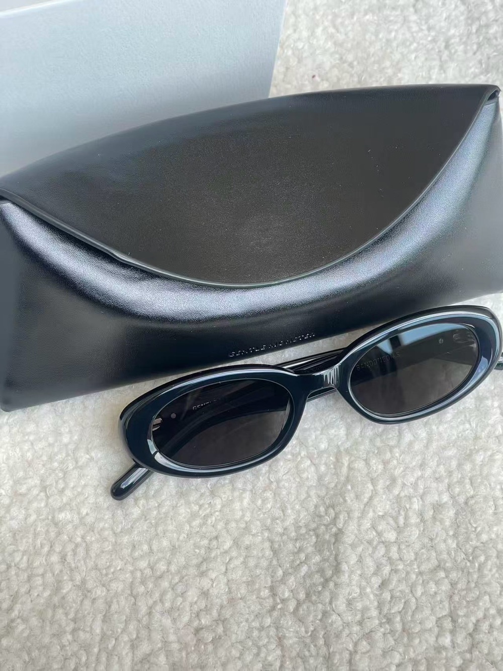 Gentle Monster Black Oval Women’s Sunglasses - Modern UV Protection